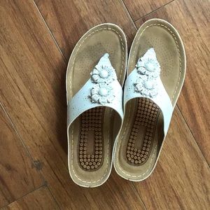 Women’s Ecetana Wedge Flip Flop Sandals, Size 7.5 Medium